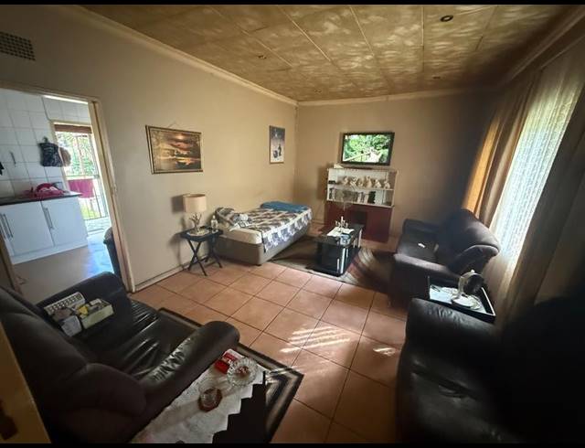 3 BEDROOM HOUSE FOR SALE IN VANDERBIJLPARK CW 6